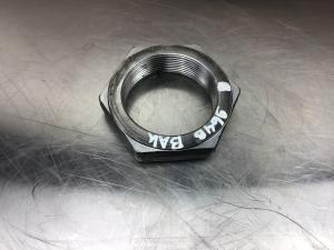 Liebherr Kolbenmutter